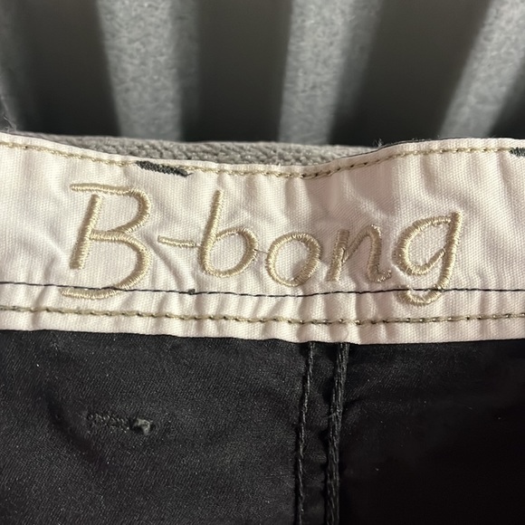 Board shorts. Size 36 - Picture 2 of 2